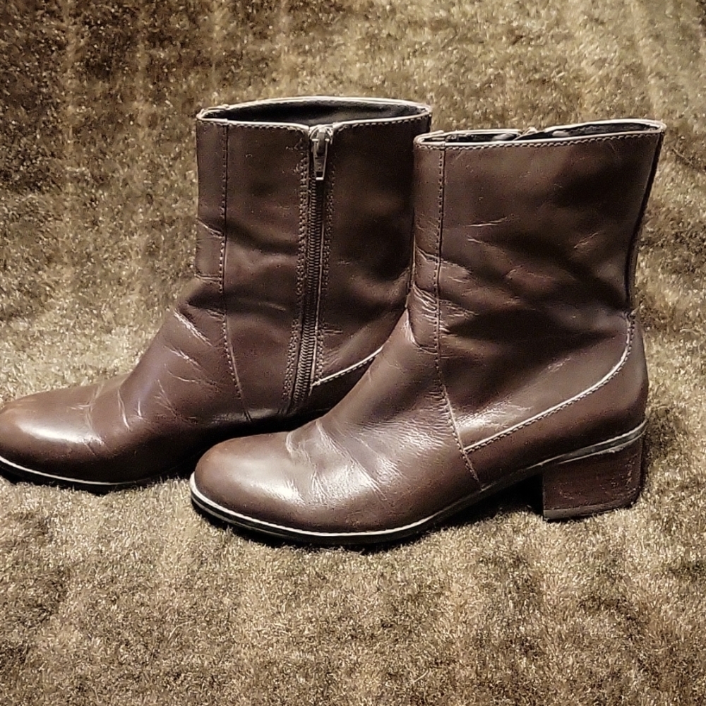 Bandolino Ankle Boots, Size 7 1/2, Brown